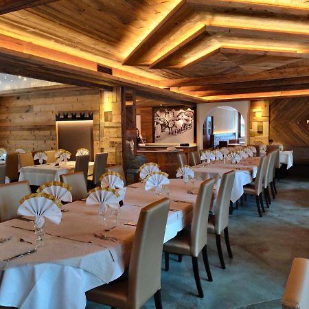 Hotel Laurino Pozza di Fassa Exterior foto