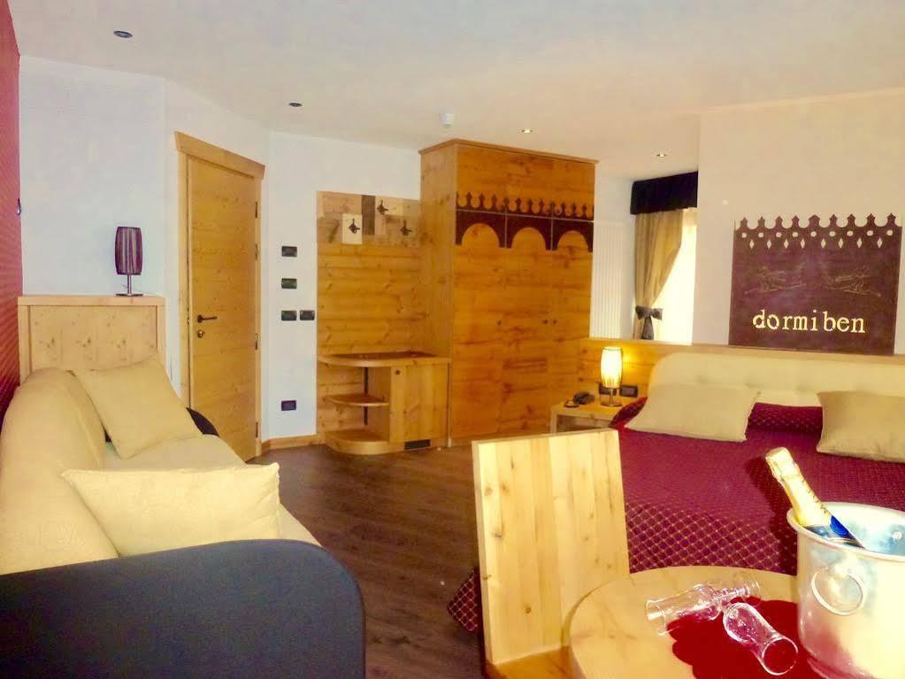 Hotel Laurino Pozza di Fassa Exterior foto