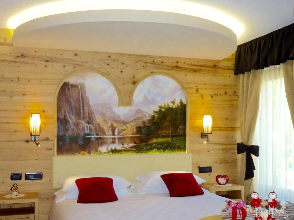 Hotel Laurino Pozza di Fassa Exterior foto
